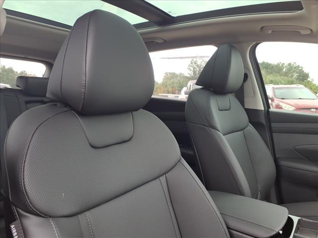 new 2025 Hyundai TUCSON Hybrid car, priced at $39,005