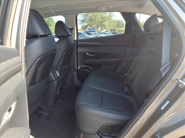 new 2025 Hyundai TUCSON Hybrid car, priced at $39,090
