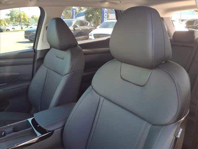 new 2025 Hyundai TUCSON Hybrid car, priced at $39,090