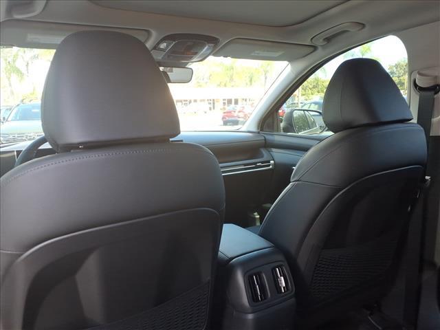 new 2025 Hyundai TUCSON Hybrid car, priced at $39,090