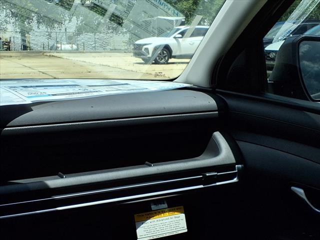 new 2025 Hyundai TUCSON Hybrid car, priced at $39,025