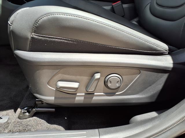 new 2025 Hyundai TUCSON Hybrid car, priced at $39,025