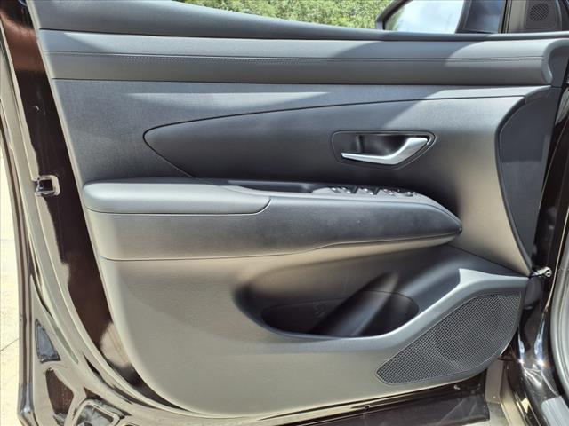 new 2025 Hyundai TUCSON Hybrid car, priced at $39,025