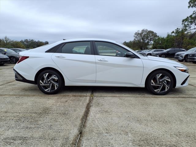 new 2025 Hyundai Elantra car, priced at $24,622