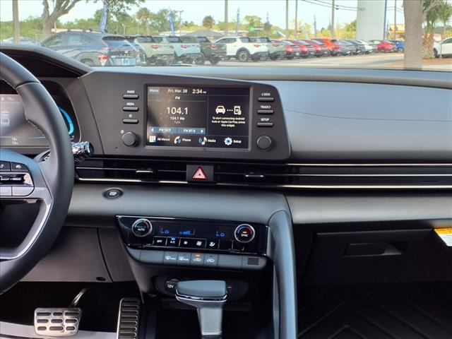 new 2025 Hyundai Elantra car