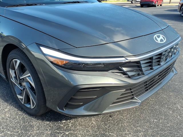 new 2025 Hyundai Elantra car, priced at $24,101