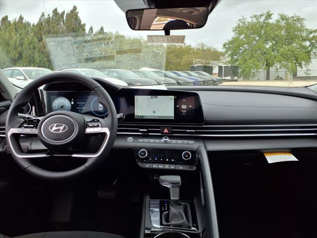 new 2025 Hyundai Elantra car
