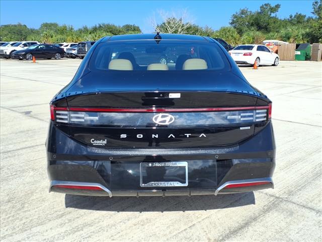new 2025 Hyundai Sonata Hybrid car, priced at $38,131