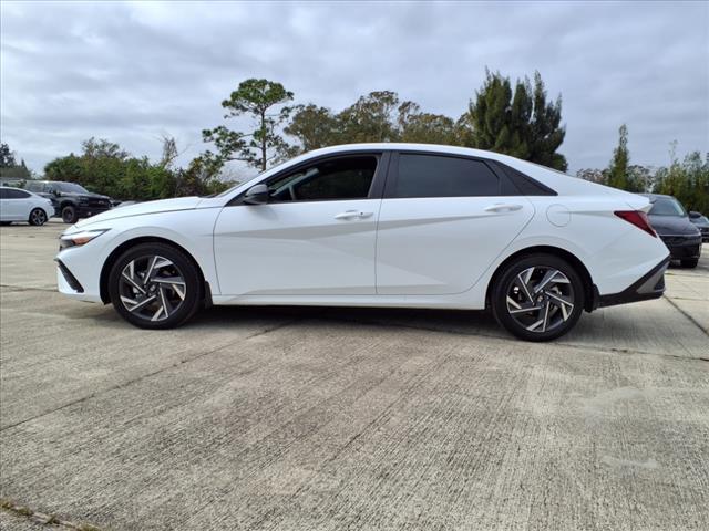 new 2025 Hyundai Elantra car, priced at $24,676