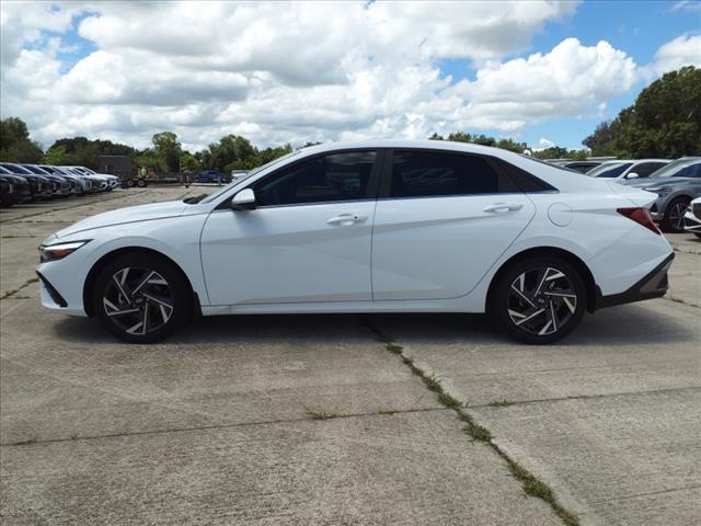 new 2024 Hyundai Elantra car, priced at $28,725