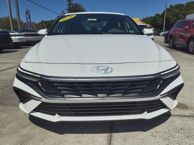 new 2024 Hyundai Elantra car, priced at $25,055