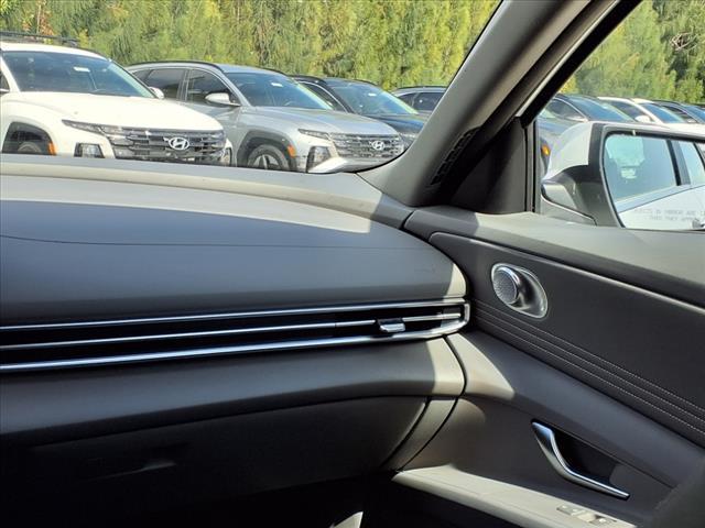 new 2025 Hyundai Elantra car, priced at $27,262