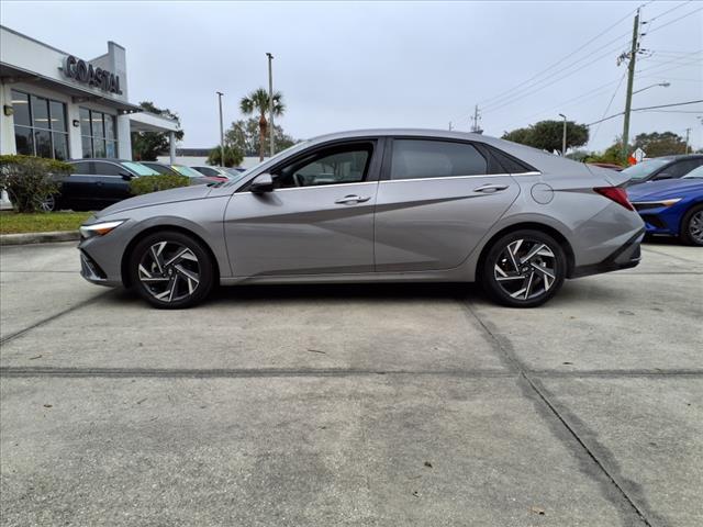 new 2024 Hyundai Elantra car, priced at $25,560