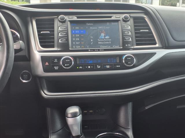 used 2019 Toyota Highlander car, priced at $26,791