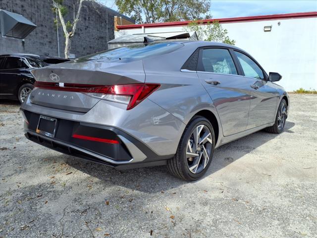 new 2025 Hyundai Elantra car, priced at $26,719