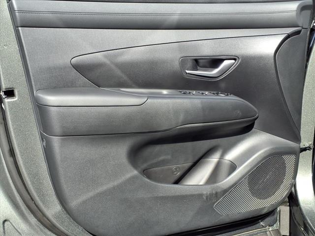 new 2025 Hyundai TUCSON Hybrid car