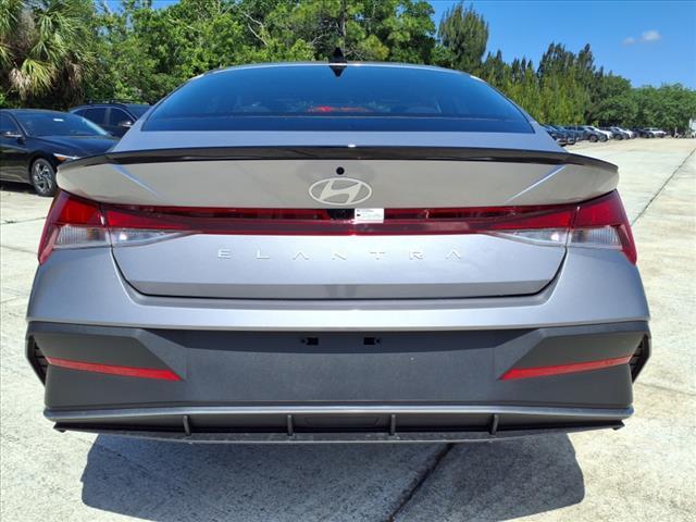 new 2025 Hyundai Elantra car