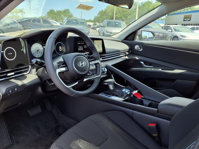 new 2025 Hyundai Elantra car