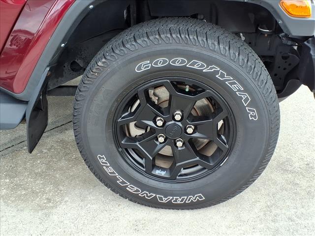 used 2021 Jeep Gladiator car, priced at $27,995
