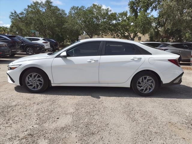 new 2024 Hyundai Elantra car, priced at $25,275