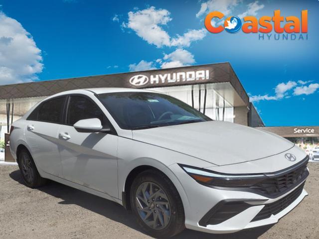 new 2024 Hyundai Elantra car, priced at $25,275