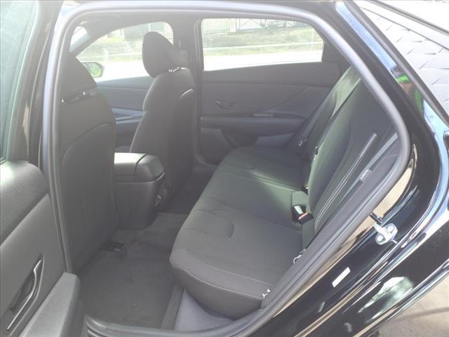 new 2025 Hyundai Elantra car