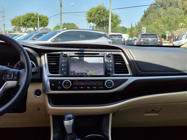 used 2015 Toyota Highlander car, priced at $21,444