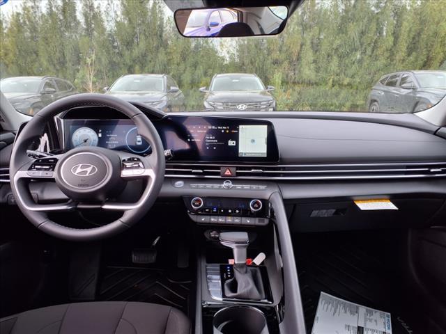 new 2025 Hyundai Elantra car