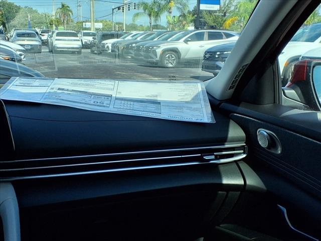 new 2025 Hyundai ELANTRA HEV car, priced at $30,778