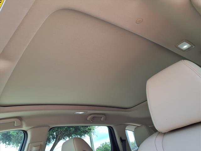 used 2022 Acura MDX car, priced at $31,985