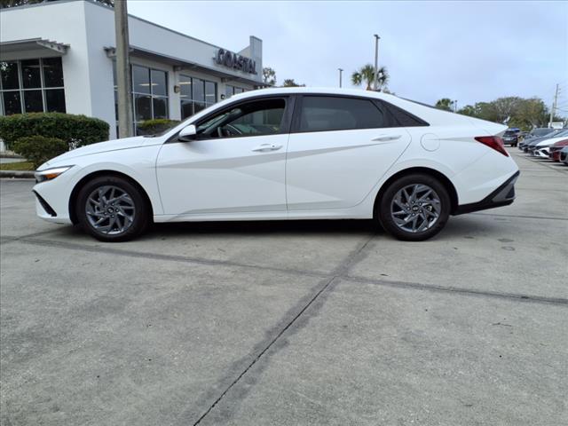 new 2024 Hyundai Elantra car, priced at $24,245