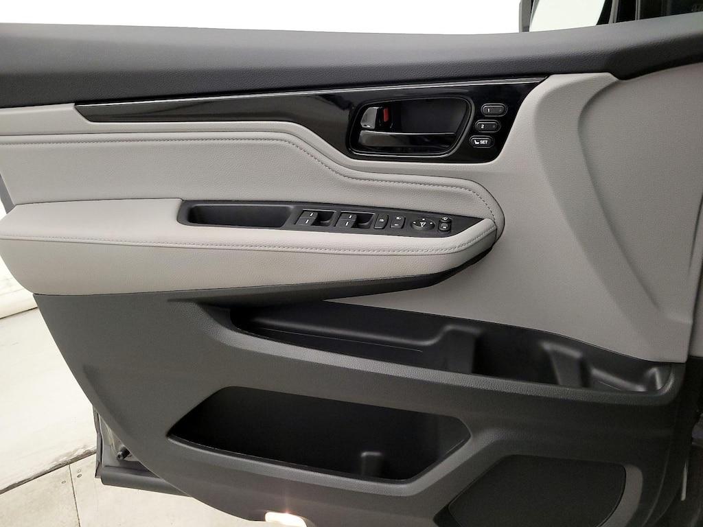 used 2024 Honda Odyssey car, priced at $45,998