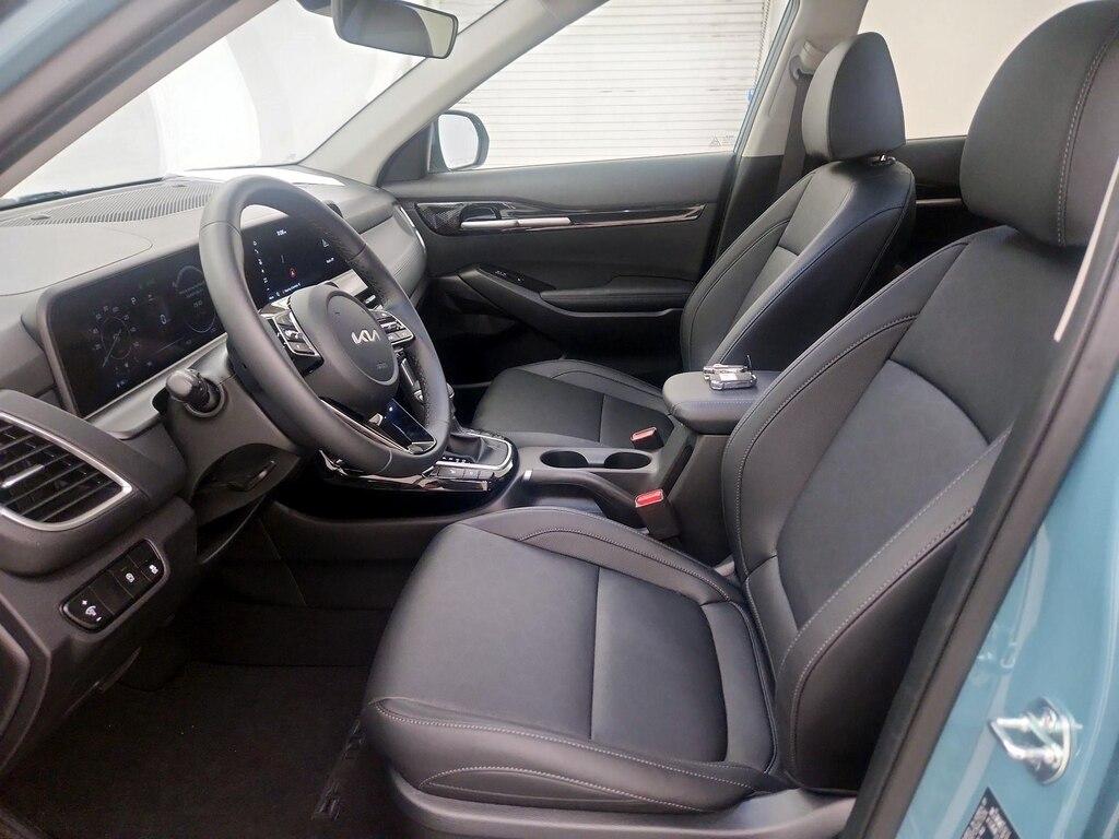 used 2025 Kia Seltos car, priced at $27,998