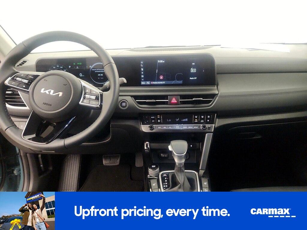 used 2025 Kia Seltos car, priced at $27,998