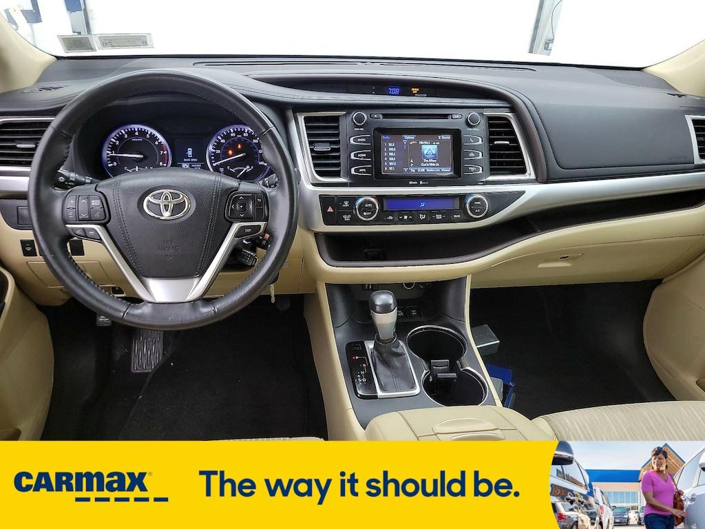 used 2015 Toyota Highlander car, priced at $21,998