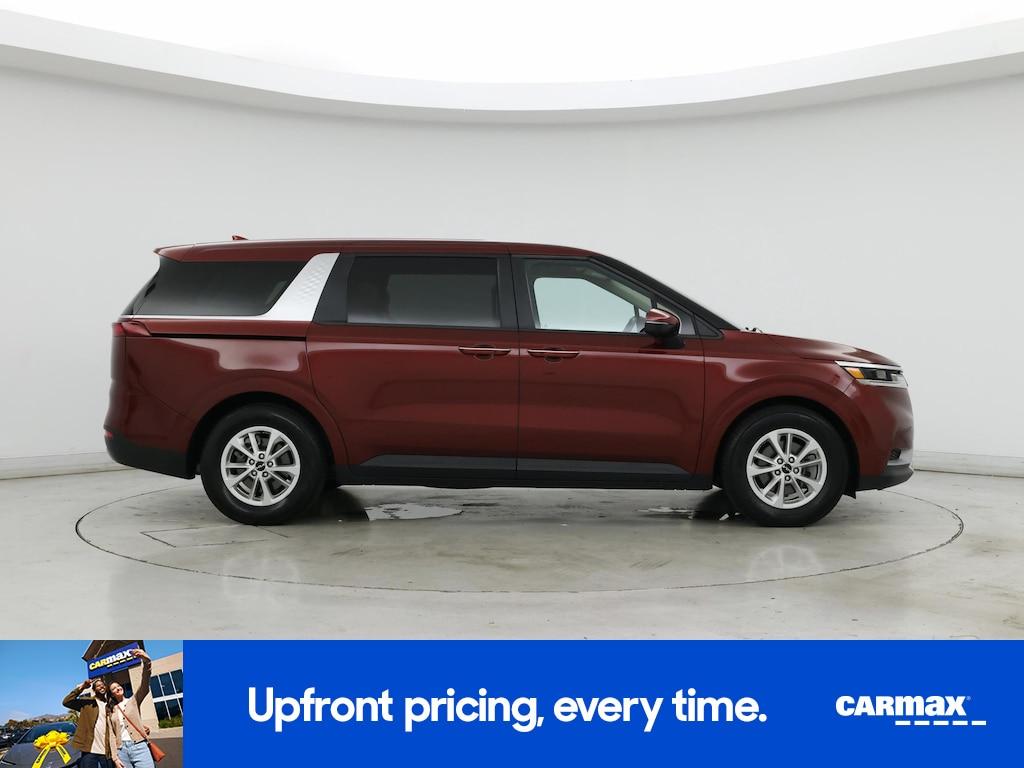 used 2024 Kia Carnival car, priced at $30,998