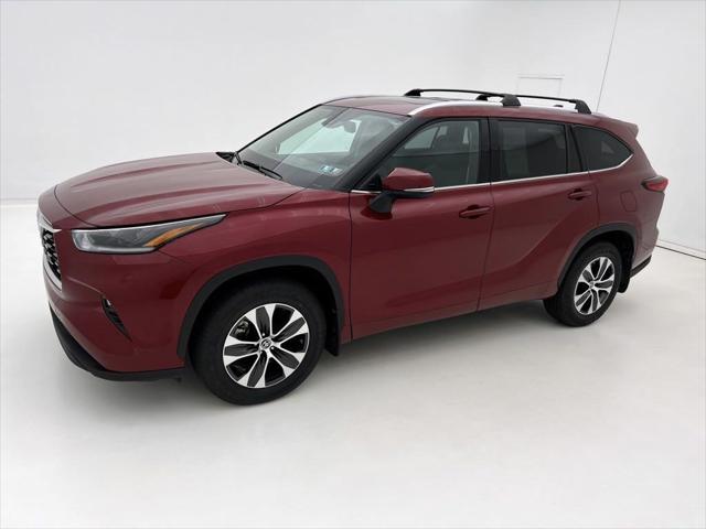 used 2021 Toyota Highlander car, priced at $35,490