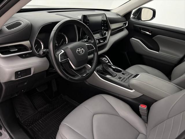 used 2022 Toyota Highlander car, priced at $35,990