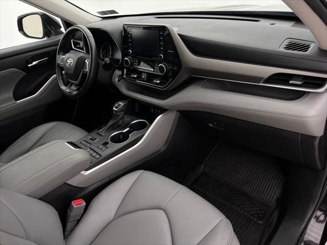 used 2022 Toyota Highlander car, priced at $35,990