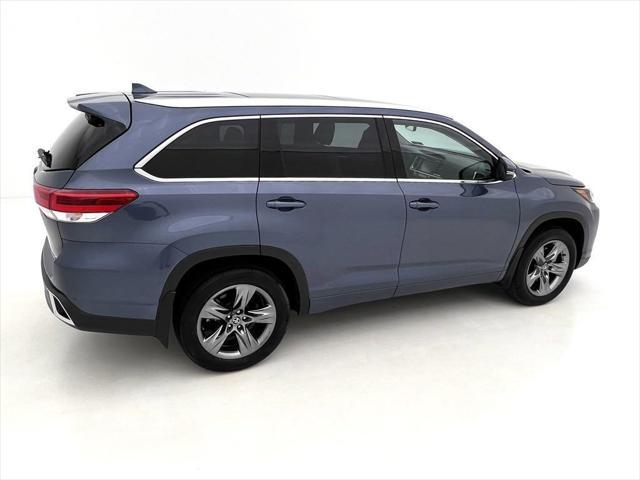 used 2019 Toyota Highlander car, priced at $35,490