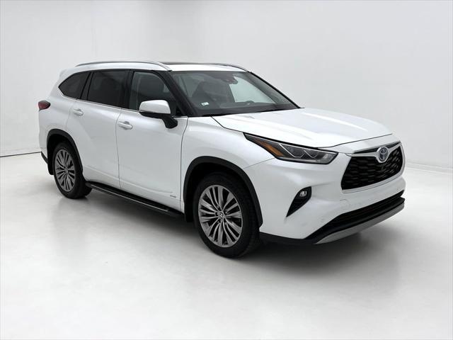 used 2022 Toyota Highlander Hybrid car, priced at $48,490