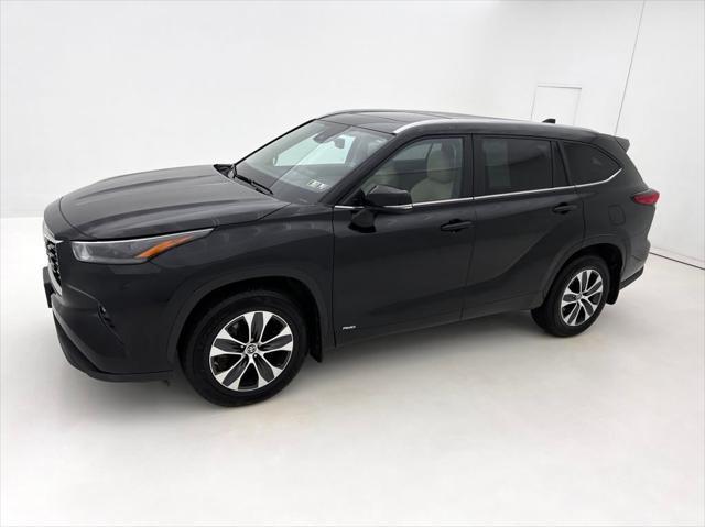 used 2023 Toyota Highlander Hybrid car, priced at $45,990