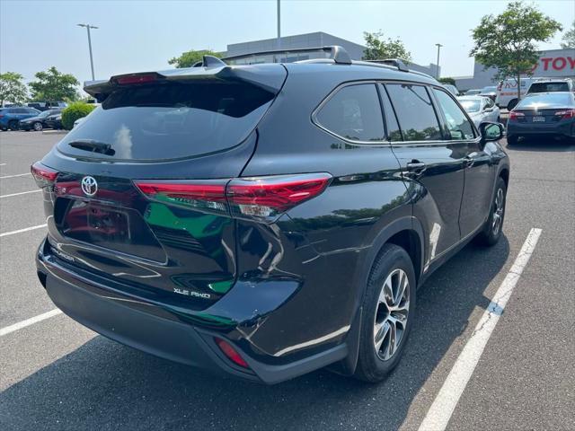 used 2022 Toyota Highlander car, priced at $41,990