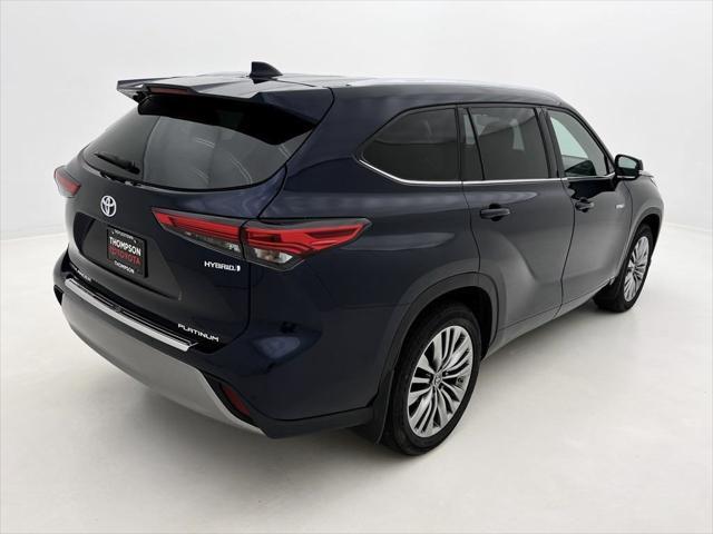 used 2021 Toyota Highlander Hybrid car, priced at $36,490