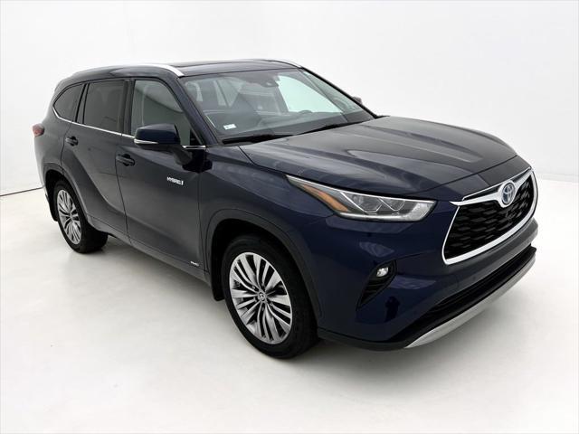 used 2021 Toyota Highlander Hybrid car, priced at $36,490