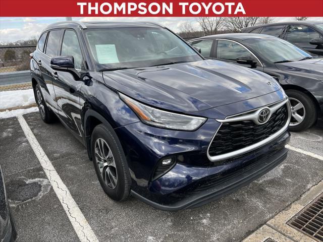 used 2022 Toyota Highlander car, priced at $34,990