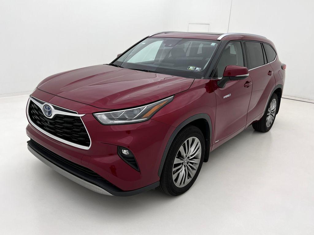 used 2021 Toyota Highlander Hybrid car, priced at $32,990