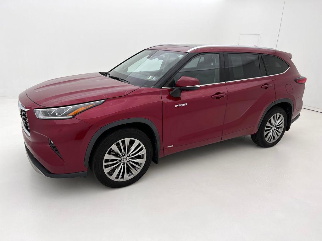 used 2021 Toyota Highlander Hybrid car, priced at $32,990