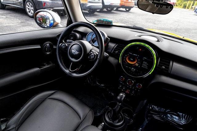 used 2018 MINI Hardtop car, priced at $12,998