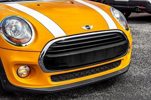 used 2018 MINI Hardtop car, priced at $12,998